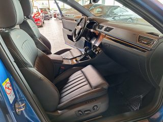 Skoda Superb Kombi 2,0 TDI Laurin & Klement DSG