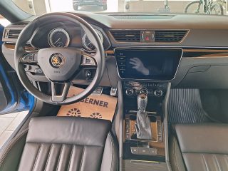 Skoda Superb Kombi 2,0 TDI Laurin & Klement DSG