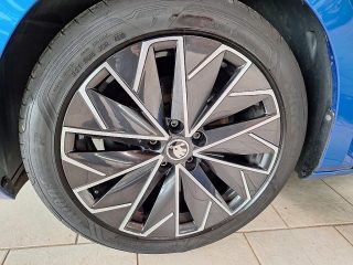 Skoda Superb Kombi 2,0 TDI Laurin & Klement DSG