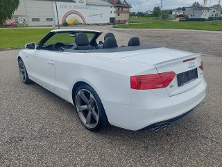 Audi A5 Cabrio 2,0 TDI DPF Aut. S-LINE
