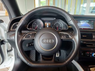 Audi A5 Cabrio 2,0 TDI DPF Aut. S-LINE