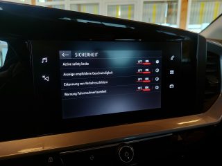 Opel Mokka-e Elektromotor 50kWh Euro6d -3 Phasig 100 kW Elegance-e