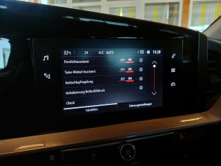 Opel Mokka-e Elektromotor 50kWh Euro6d -3 Phasig 100 kW Elegance-e