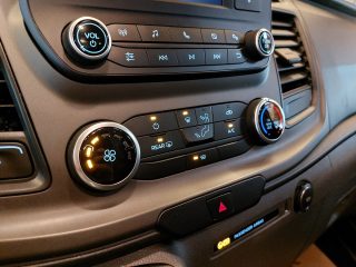 Ford Transit Custom Variobus 2,0 TDCI L1H1 320 Trend / IDEAL FÜR CAMPINGAUSBAU