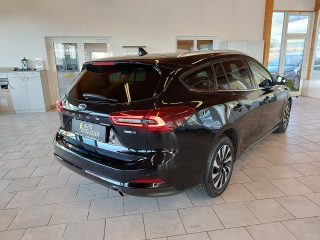 Ford Focus Turnier 1,0 EcoBoost Hybrid Titanium Design